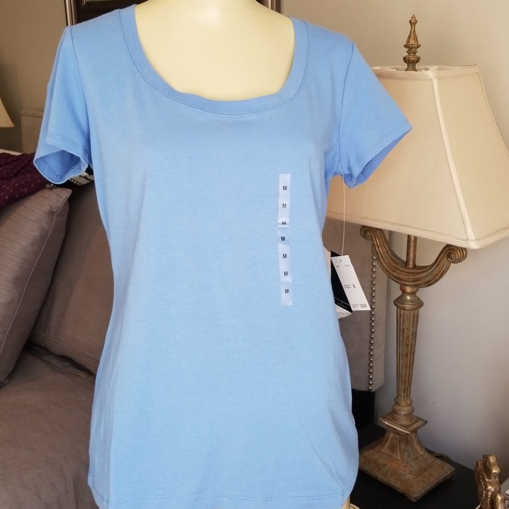 NWT pretty cornflower blue top/T. M